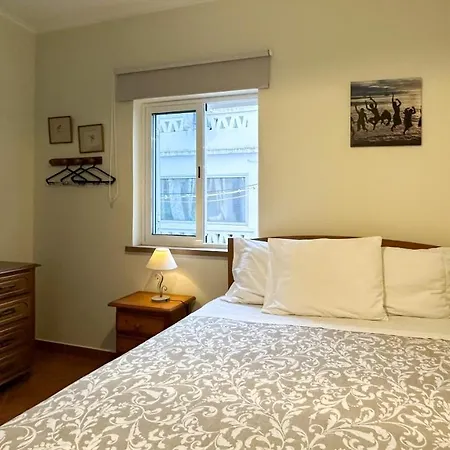 T2 Catraio 8, Baixa De * אלבופיירה