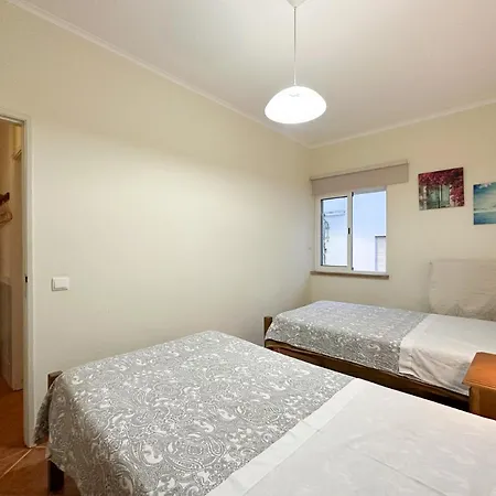 T2 Catraio 8, Baixa De Apartment